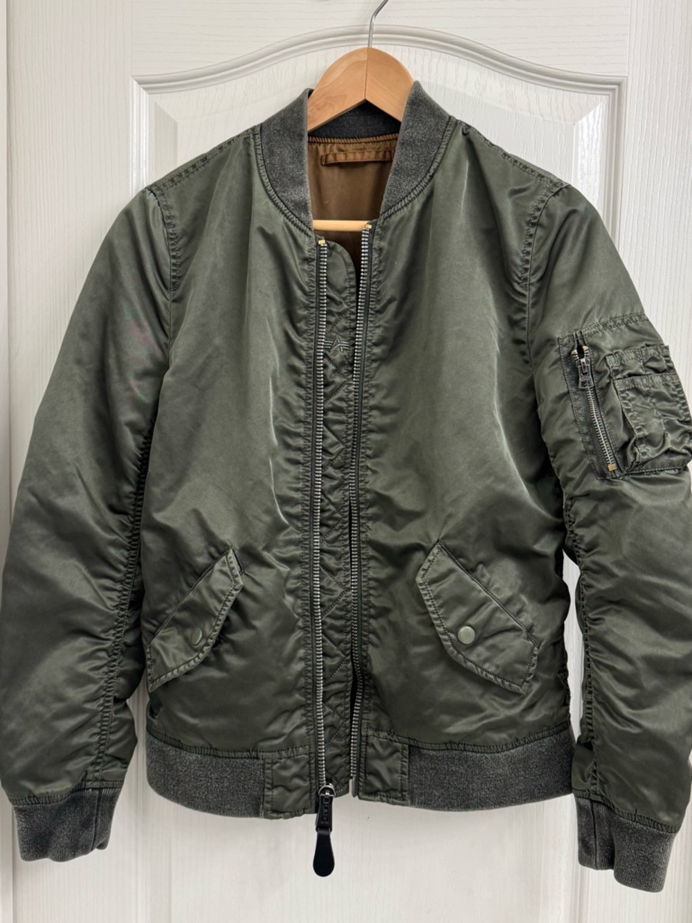 ALPHA INDUSTRIES Women’s L2B Bomber Jacket Battlewash Green